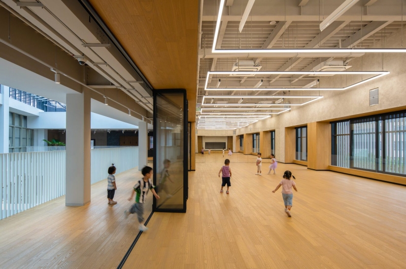 Cheer Kindergarten | HIBINOSEKKEI + Youji no Shiro