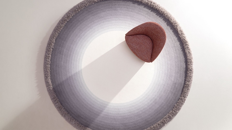 Desiree’s TE armchair embraces you like a soft, gentle gesture of care