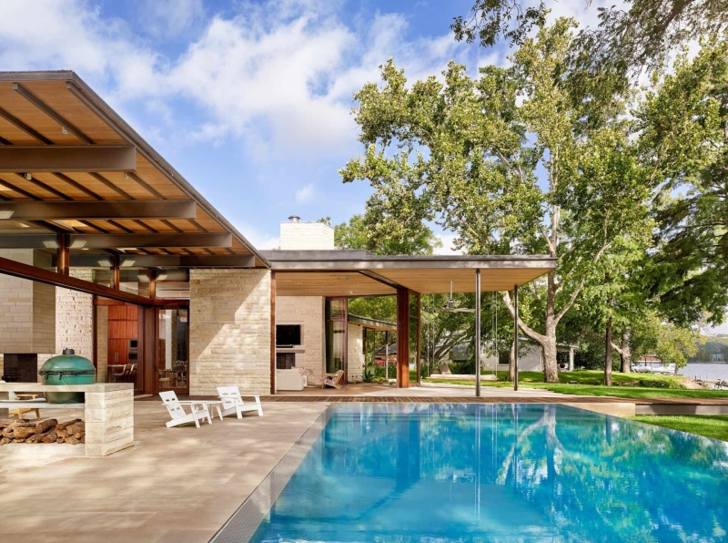 From dock to fireplace: A look inside the sleek Texas home that blends nature and design