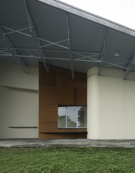 Gray Niva Pool House | GAuthier Architects