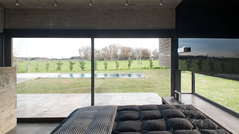 If You’re Obsessed with Concrete, You’ll Want to See This House