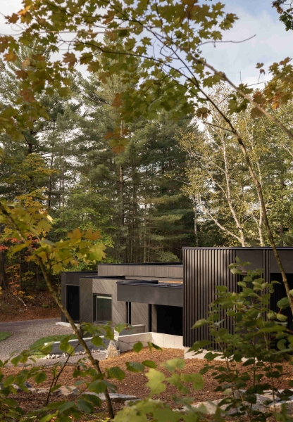 Inside A Lake Cottage Designed to Hold Both Memories and New Beginnings