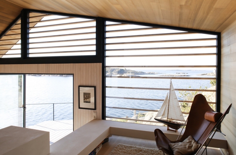 Inside a Peaceful Modern Cabin by the Water’s Edge
