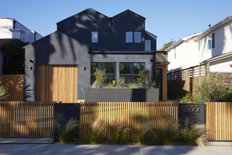 Inside a Thoughtful Family Home That Opens to an Outdoor Kitchen