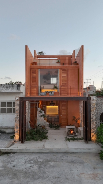 Inside the Clever Beachside Home Built on a Plot the Size of a Garage