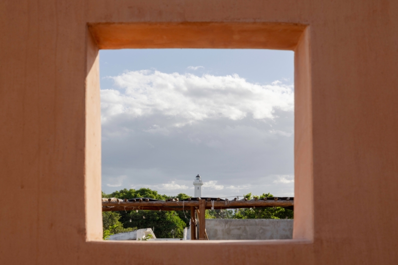 Inside the Clever Beachside Home Built on a Plot the Size of a Garage