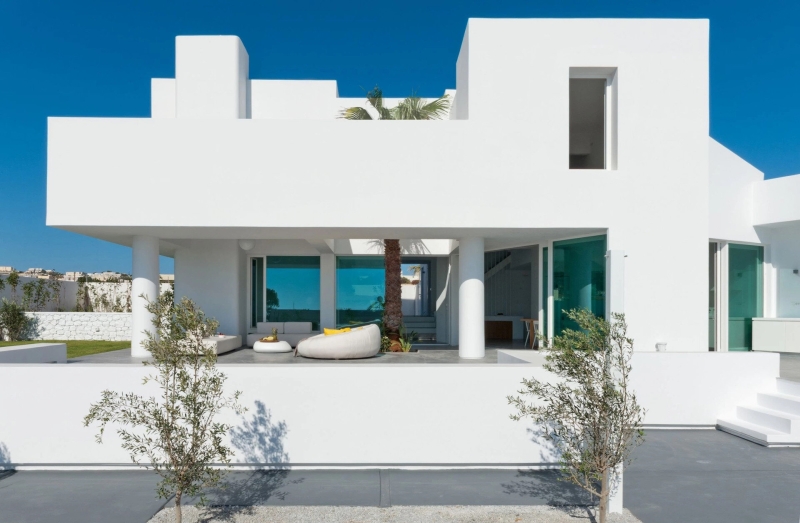 Inside the dazzling white summer home redefining island life in Santorini