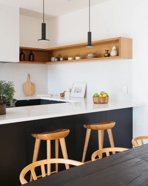 Inside The Dramatic Black House Hidden in the Hills