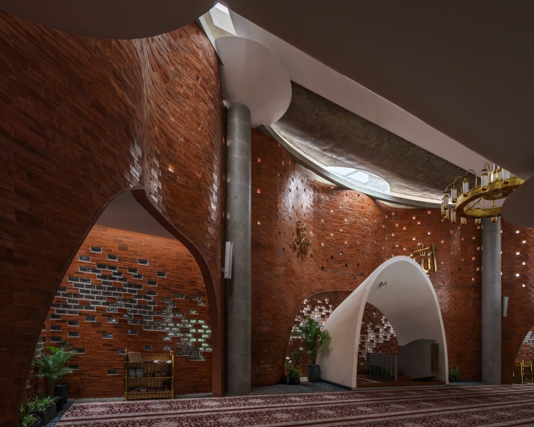 Jami At-Taqwa Mosque Cibinong | Ismail Solehudin Architecture