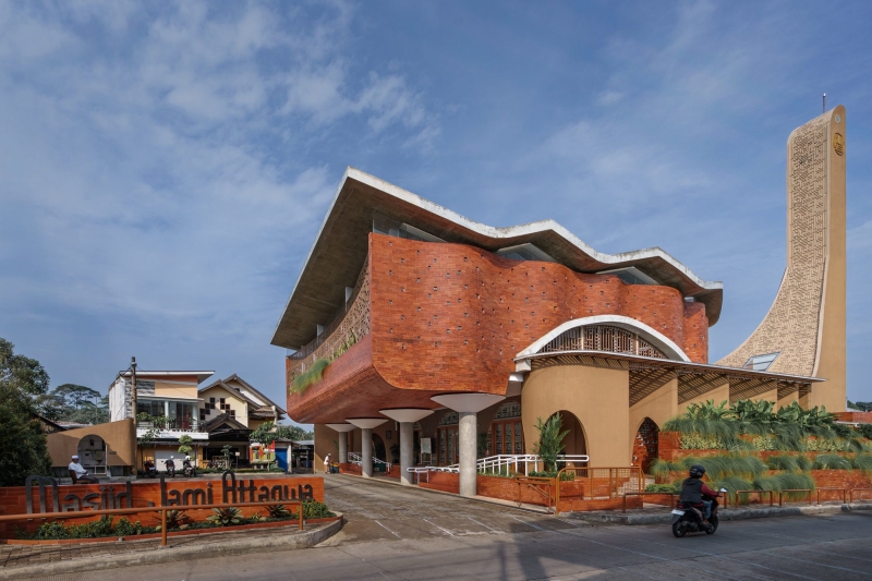 Jami At-Taqwa Mosque Cibinong | Ismail Solehudin Architecture