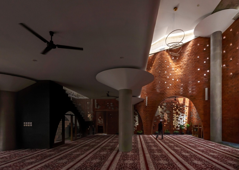 Jami At-Taqwa Mosque Cibinong | Ismail Solehudin Architecture