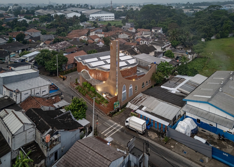 Jami At-Taqwa Mosque Cibinong | Ismail Solehudin Architecture