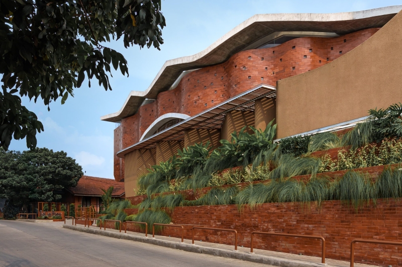 Jami At-Taqwa Mosque Cibinong | Ismail Solehudin Architecture