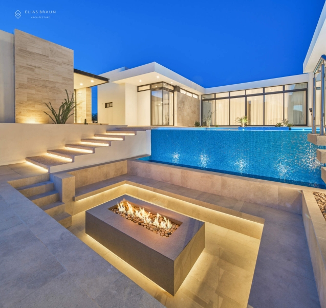 Resort looks without leaving home, a courtyard compound built for two signals quiet status