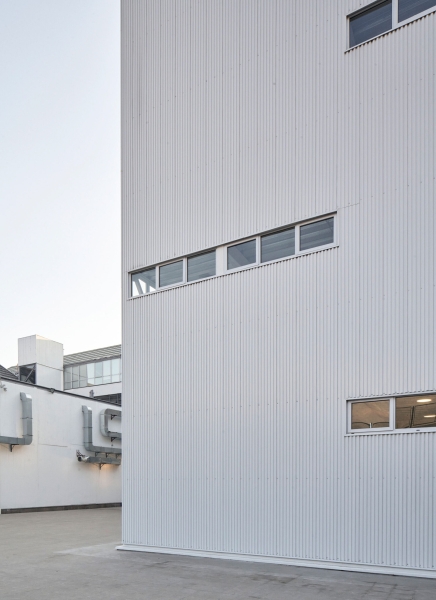 Talleres Building | MasPuntoCero Arquitectura y Juan Pablo Alvarado Foerster