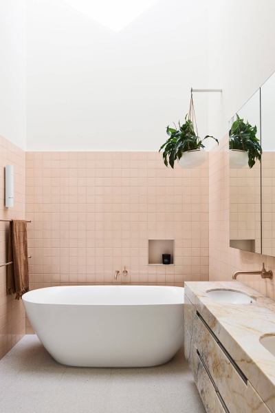 This Modern Extension Reconnects a Victorian House to the Garden