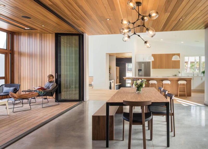 Where Light Meets Wood: A Modern Minnesota Lake House That Feels Effortless