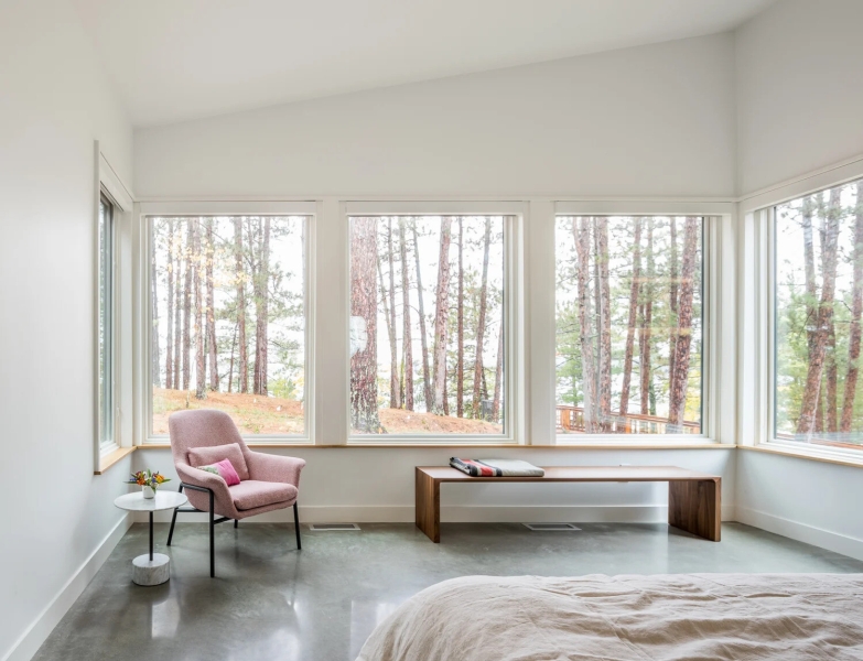 Where Light Meets Wood: A Modern Minnesota Lake House That Feels Effortless