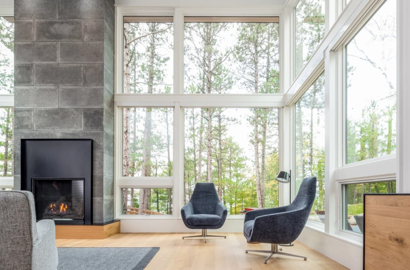Where Light Meets Wood: A Modern Minnesota Lake House That Feels Effortless