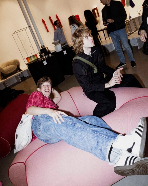 A floating dialogue in space: Pod by B&T Design and Jin Kuramoto