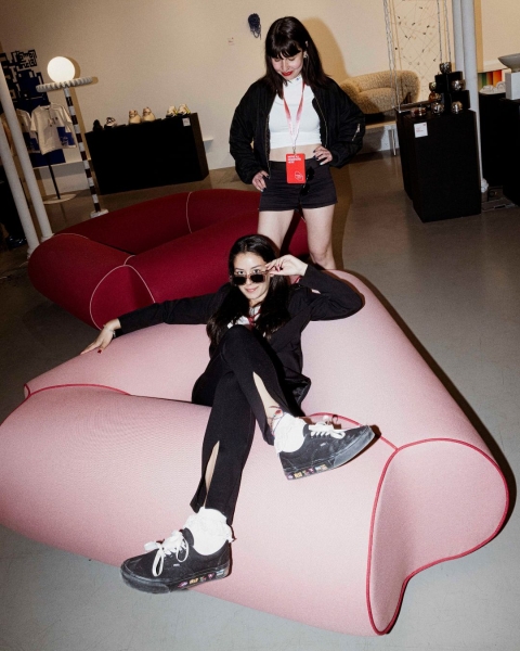 A floating dialogue in space: Pod by B&T Design and Jin Kuramoto