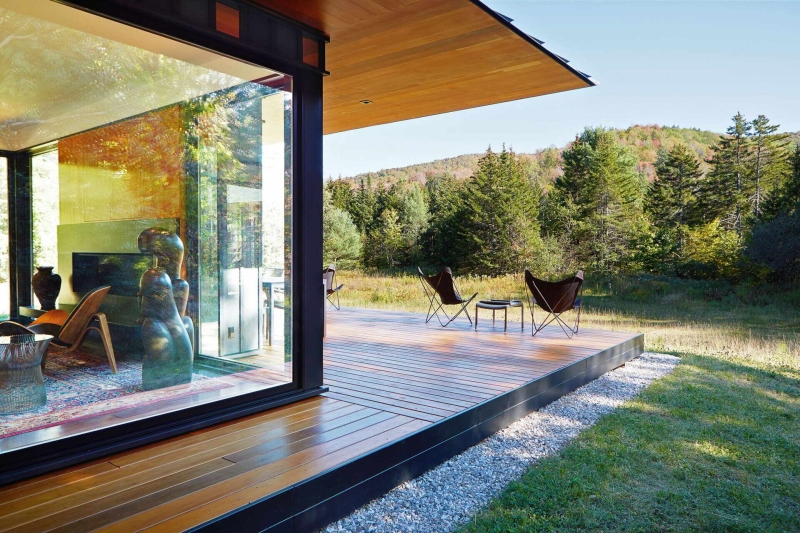 A Woodland Wonder: The Vermont Guest House That Reflects Its Surroundings