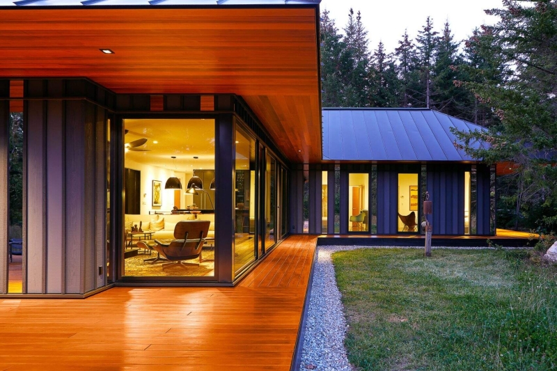 A Woodland Wonder: The Vermont Guest House That Reflects Its Surroundings