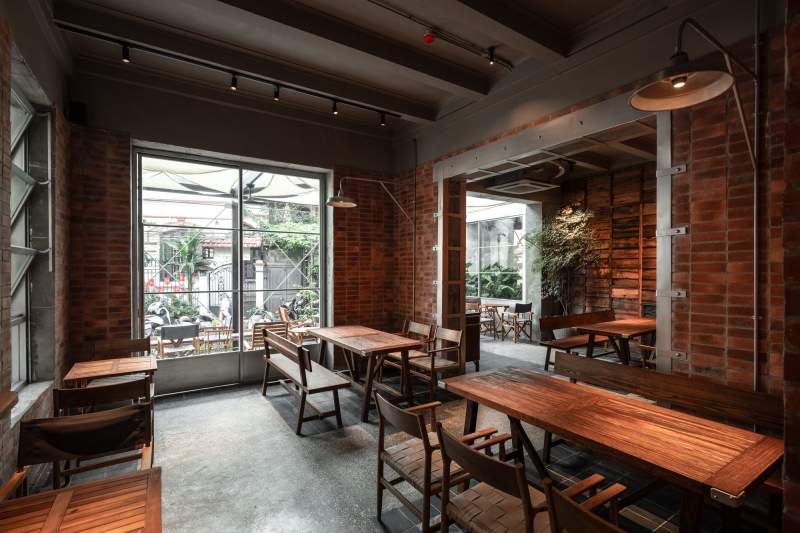 Fours Bakery Signature | Mor studio