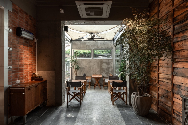 Fours Bakery Signature | Mor studio