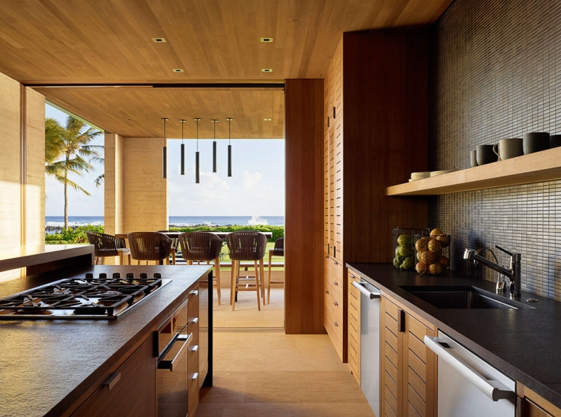 From Coral Concrete to Copper Screens: The Hawaii Beach Home That Breathes With the Ocean