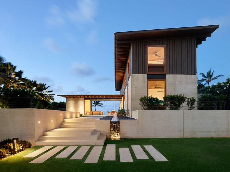 From Coral Concrete to Copper Screens: The Hawaii Beach Home That Breathes With the Ocean
