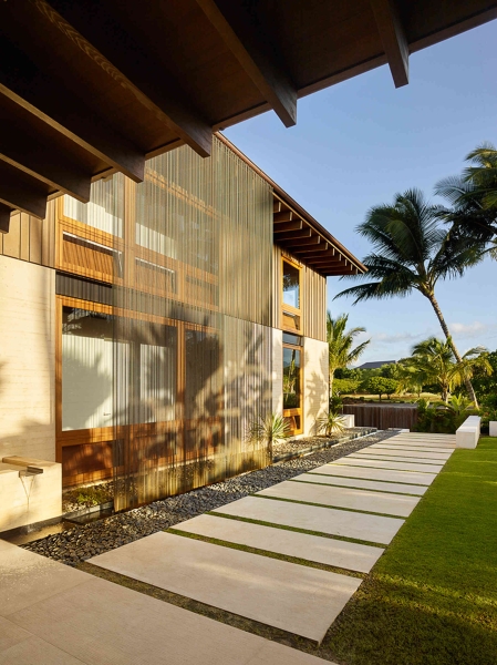 From Coral Concrete to Copper Screens: The Hawaii Beach Home That Breathes With the Ocean