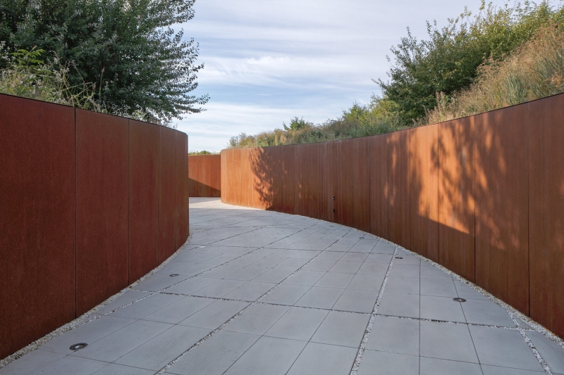 House in the Slope | 77 Studio architecture