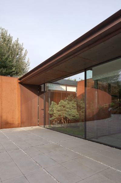 House in the Slope | 77 Studio architecture