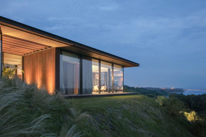 House in the Slope | 77 Studio architecture