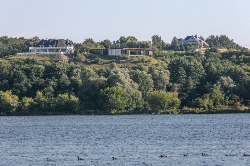 House in the Slope | 77 Studio architecture