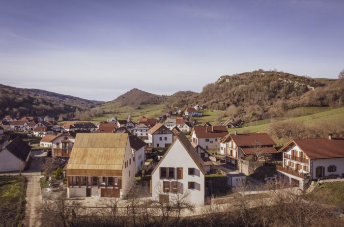 Housing in Garralda | Nazareth Gutierrez Franco + Rodrigo Nuñez Arquitectos