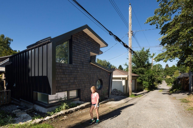 How This Compact Vancouver Laneway Home Balances Modern Life and Japanese Heritage