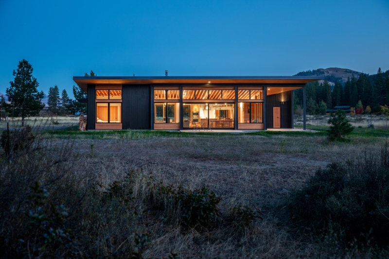 Inside a Mountain Home That Balances Style, Safety, and Nature