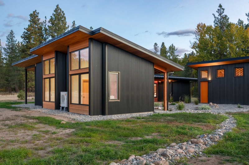 Inside a Mountain Home That Balances Style, Safety, and Nature