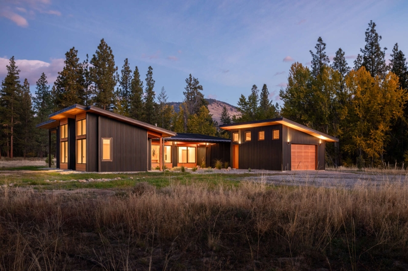 Inside a Mountain Home That Balances Style, Safety, and Nature