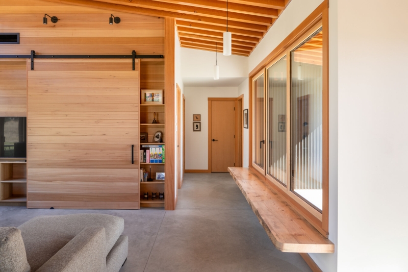 Inside a Mountain Home That Balances Style, Safety, and Nature