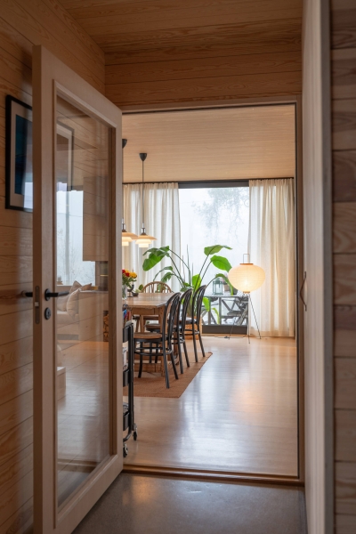 Living Among the Pines: Inside a Home That Blends Architecture and Nature