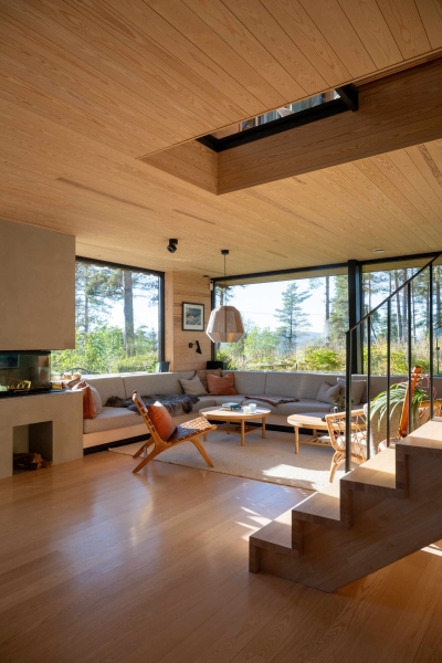 Living Among the Pines: Inside a Home That Blends Architecture and Nature