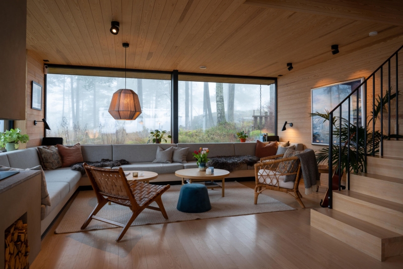 Living Among the Pines: Inside a Home That Blends Architecture and Nature