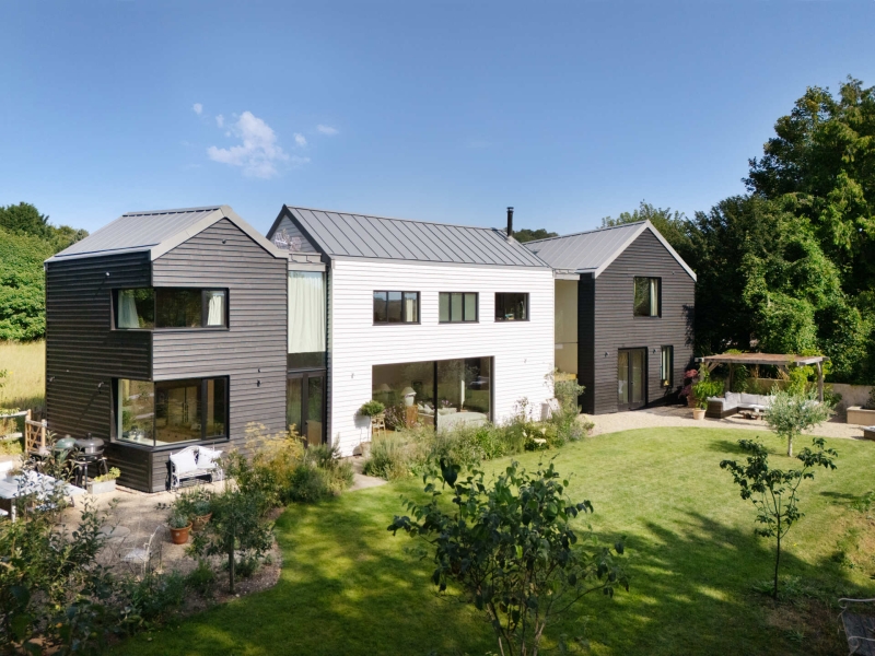 Natural Finishes Bring Warmth to this Countryside Home