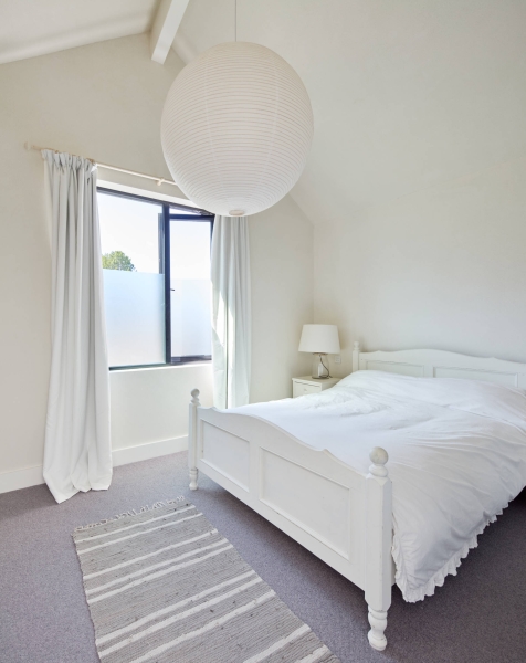 Natural Finishes Bring Warmth to this Countryside Home