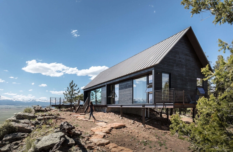 The Cliffside Cabins That Bring Modern Comfort to Wild Colorado