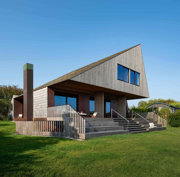 The Coastal Home That Arrived by Ferry