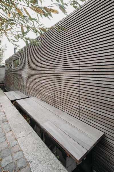 The Floating Villa Bringing Modern Calm to a Historic Dutch River